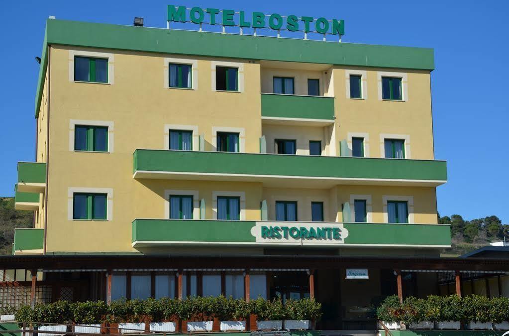 Motel Boston Сільві-Марина Екстер'єр фото
